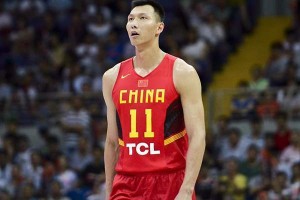  男篮亚洲杯预选赛，中国队完胜伊朗