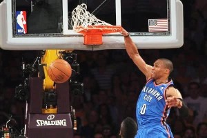  篮球评论员犀利点评，深度解读比赛走向