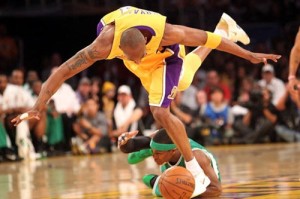  湖人加时苦战逆转击败凯尔特人