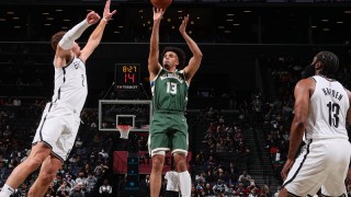  篮网双核合砍六十分惜败雄鹿