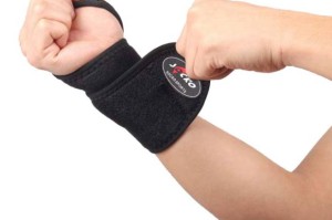  網球員手腕护具升级，碳纤维材质减轻负重