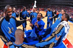  传奇球星退役赛，万人空巷致敬经典