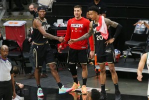  夏季联赛火热进行，新秀表现抢眼