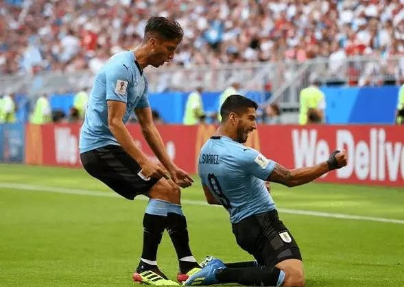  苏亚雷斯伤愈复出首战，乌拉圭锋霸锋芒再现