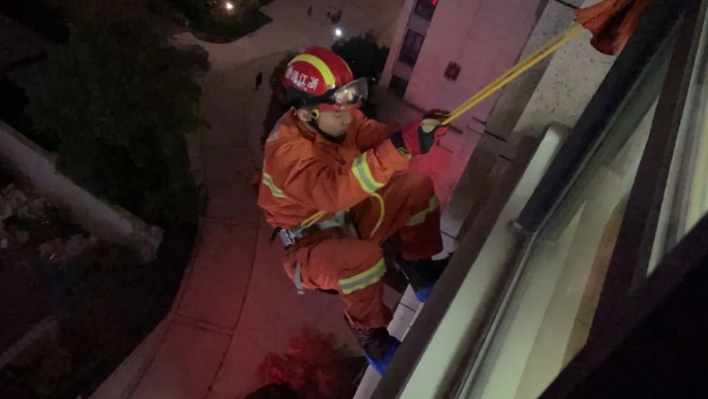  万卓索娃顽强救盘点拖入长盘决胜负