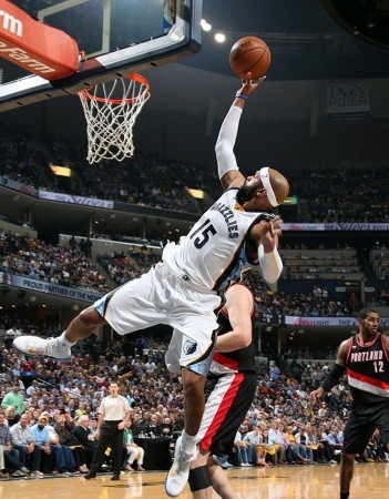  扣篮大赛激情上演，空中飞人争夺桂冠